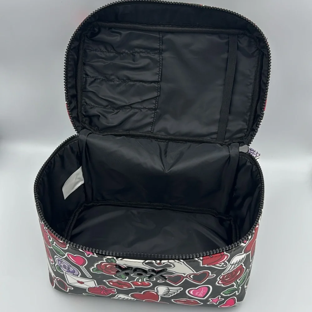 Betsey Johnson Hearts Roses Train Case + Wristlet‎ NWT Y2K Travel